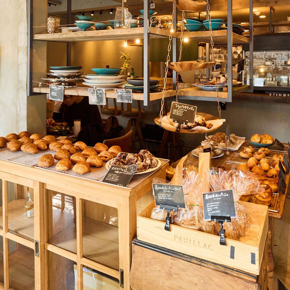 tricot. bakery and cafe