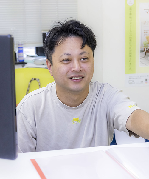  堀田　良介