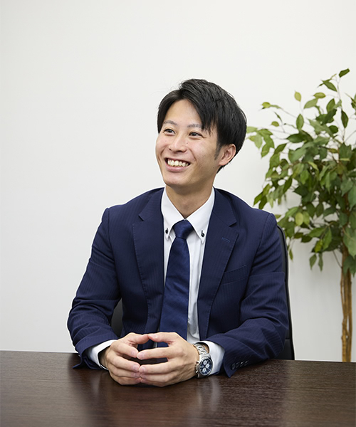 営業部 成瀬 友哉