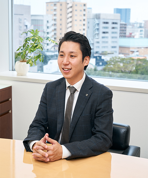 課長 新井 健也