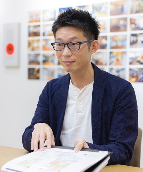 店長 内山俊宏