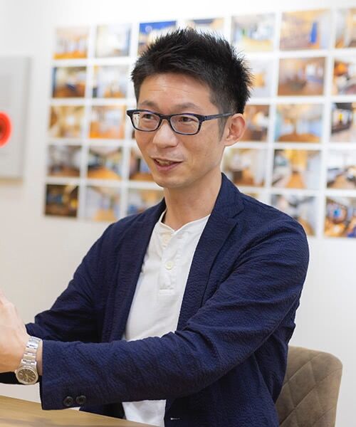 店長 内山俊宏