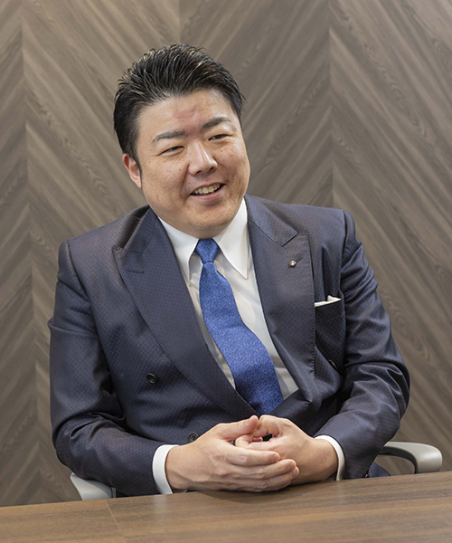 代表取締役社長 中村 友彦