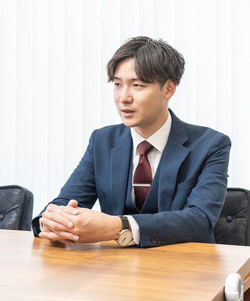  新井　祥平