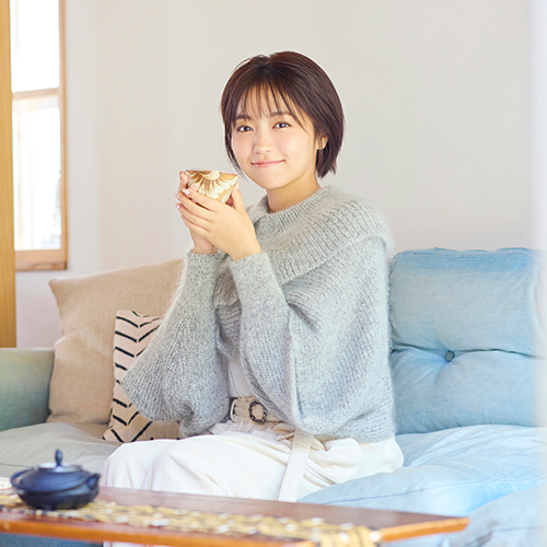 器を愛する大原優乃さん。夢は、いつか弟とお店を始めること