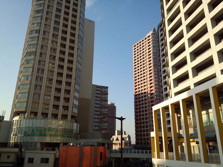 橋本駅周辺の高層マンション群