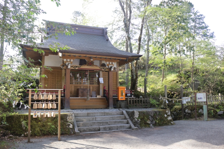 安産祈願で訪れる人が多い「胎内神社」