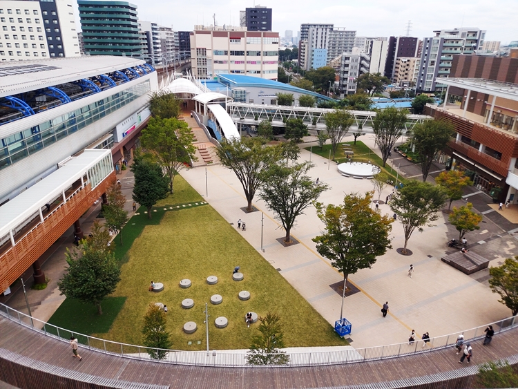 流山おおたかの森駅南口駅前広場