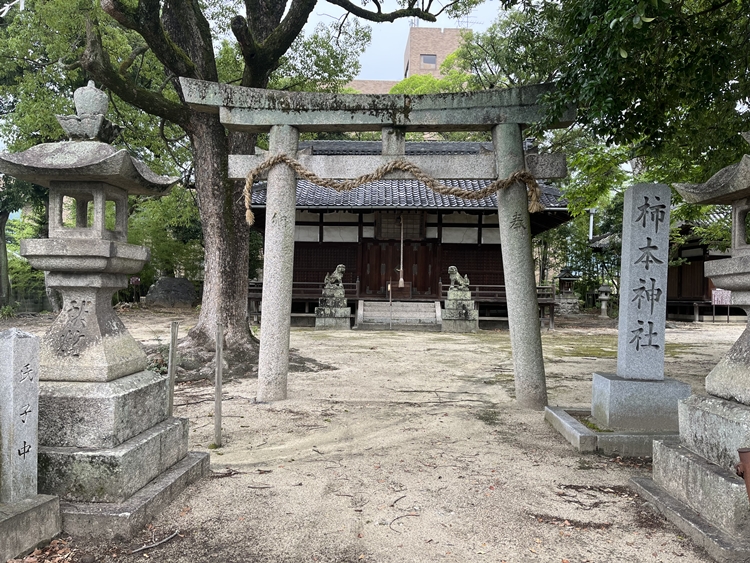 近鉄新庄駅近くにある柿本神社
提供：葛城市