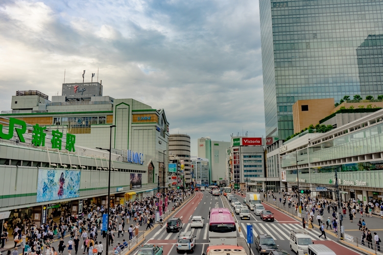 新宿駅南口