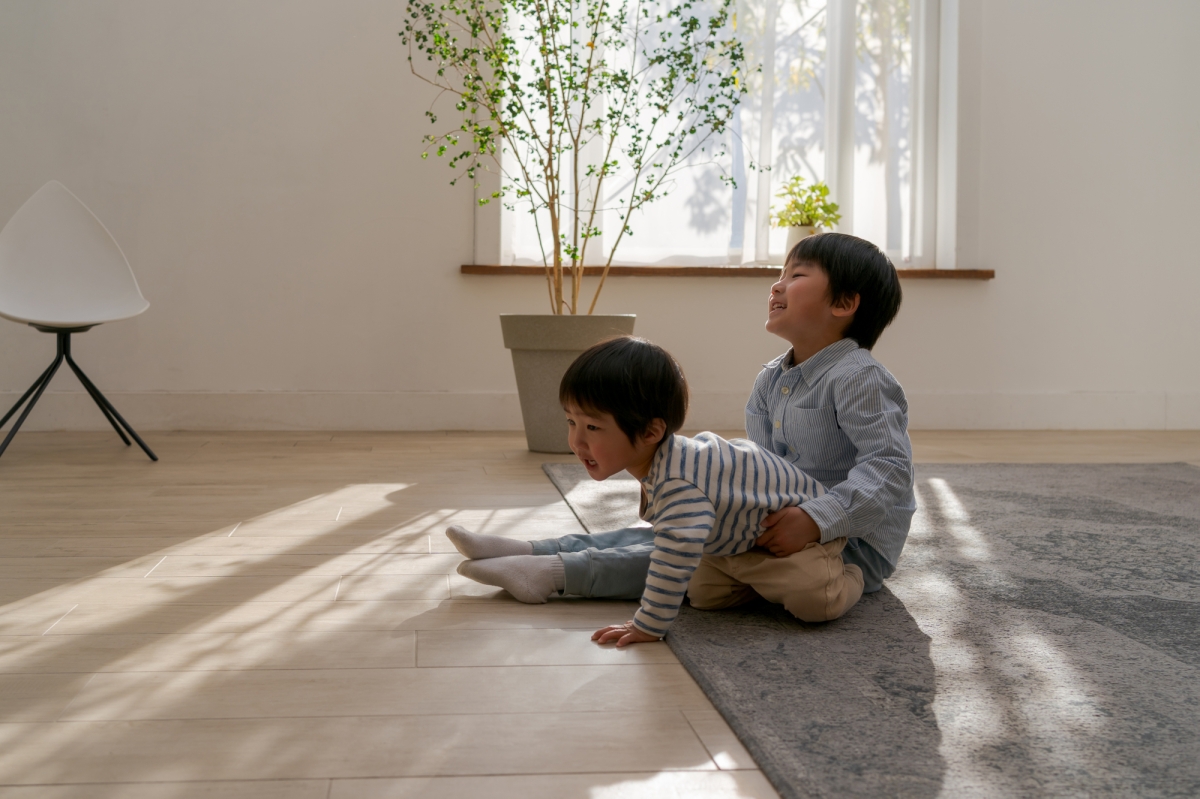 【建築家に聞く】寒い冬でも足元から暖かく。床暖房の種類やメリットを解説
