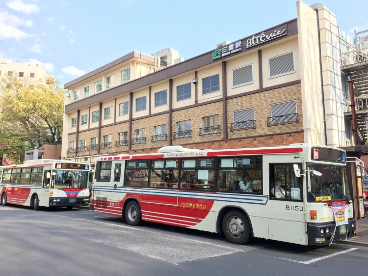 三鷹駅北口