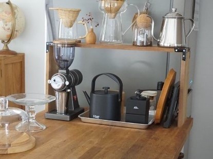 カリタのナイスカット電動ミルは、クラシックアイアンをチョイス