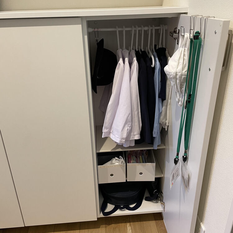 出かけるときに必ず使うものは一か所にまとめる