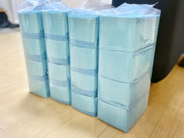 ペットシート、猫砂などの消耗品はしっかりストックを！