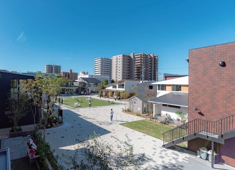 中央にある広場