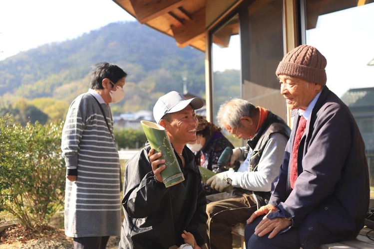 百島町担当の石山隊員。地元の人たちとのふれあいを大切にしているそう