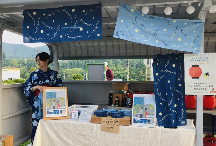 イベントでは物販などもあり、やまださんも出店。この日はオリジナルの手ぬぐいを販売