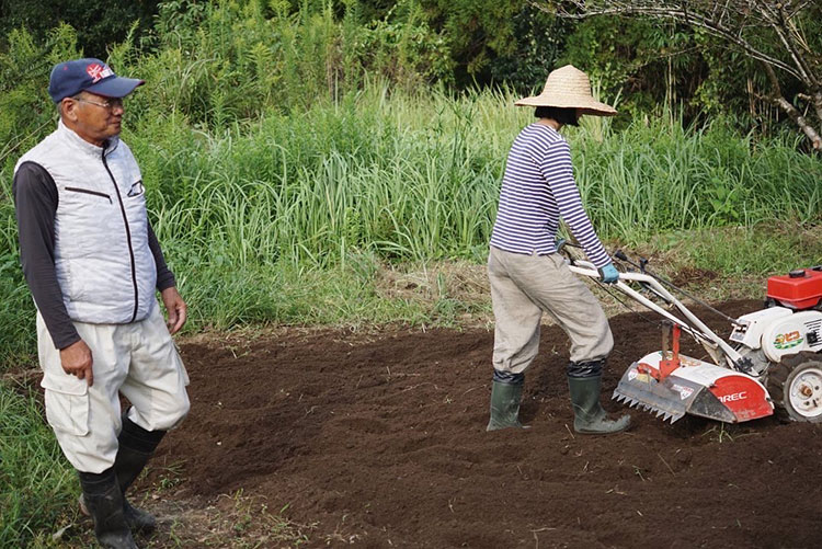 70代の“親友”からは、畑仕事のノウハウや漬物の漬け方などを教えてもらったそう