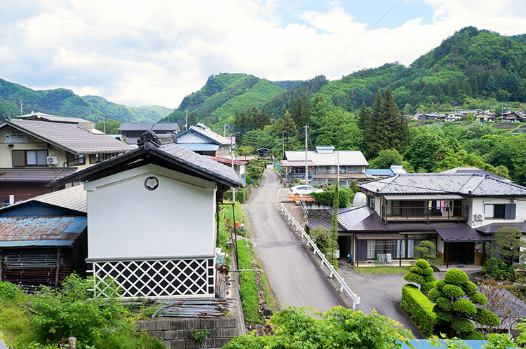 自然豊かで風光明媚なこの街に引っ越してきたことで、心身ともに健康になったという正篤さん