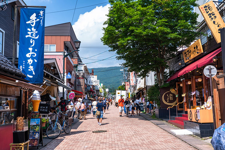 旧軽井沢銀座の商店街