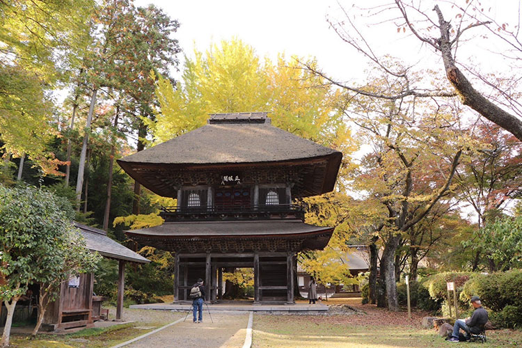 応安6年（1373年）に創建された「広徳寺（こうとくじ）」。臨済宗建長寺派の古刹として堂々たる風格を漂わせる
画像提供：あきる野市移住定住担当