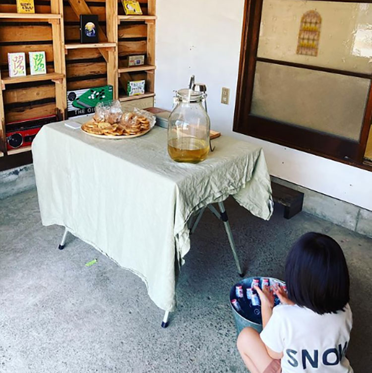 この日は「フリーラムネ」というお楽しみを開催。毎週こども食堂も開催している
