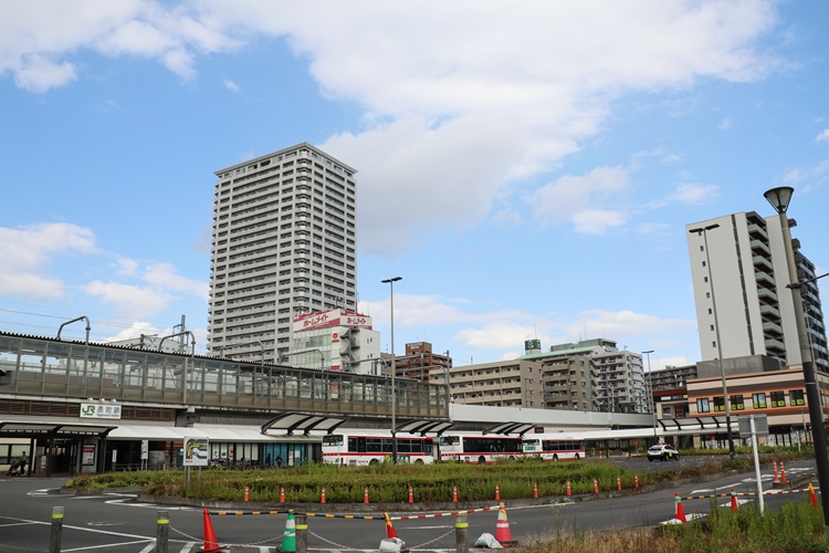 JR長町駅東口ロータリーには市バスや宮城交通のバス停がある