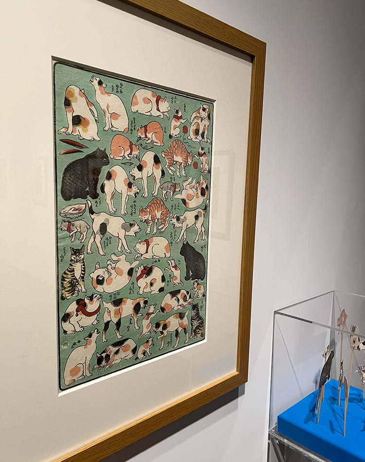 展示風景　歌川芳藤《志ん板猫尽両めん合》個人蔵