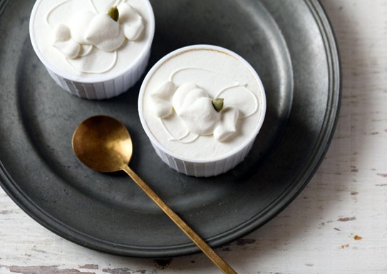 かぼちゃのプリン＜生クリーム＞
画像提供：有限会社プティ・メルヴィーユ