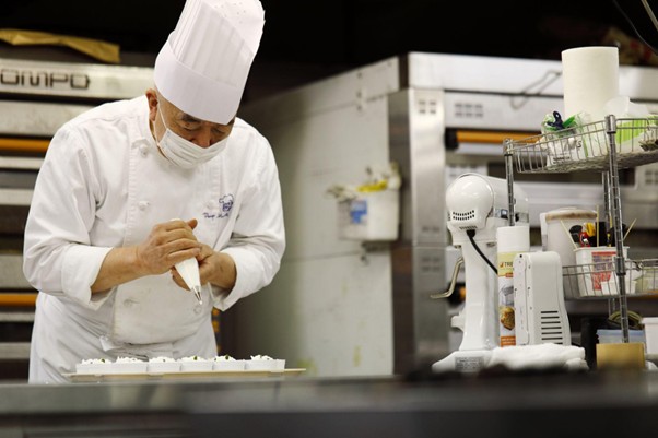 一つひとつを手作業で丁寧に仕上げる。細部にまで職人技が光る
画像提供：有限会社プティ・メルヴィーユ