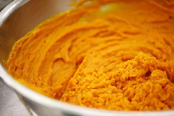 丁寧に裏ごしすることで、なめらかな舌触りを実現している
画像提供：有限会社プティ・メルヴィーユ