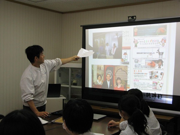 「お客さまのために」「環境のために」「地域のために」「働く社員のために」「未来の子どものために」さまざまな活動に取り組む石井物産株式会社。清掃活動や伝統行事への参加、地元の学校での講演活動など、地域との交流も積極的に行っている
画像提供：石井物産株式会社