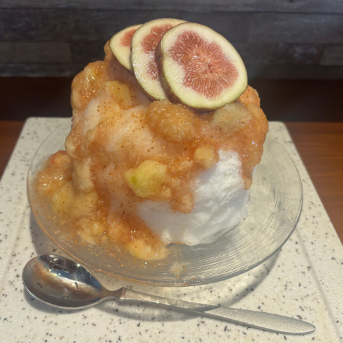 旬の果実がこぼれ落ちる！ 水道橋「Tokyo Shave Ice アンカードレ」の濃厚フルーツかき氷【マドリーム編集部の都内かき氷専門店探訪vol.2】