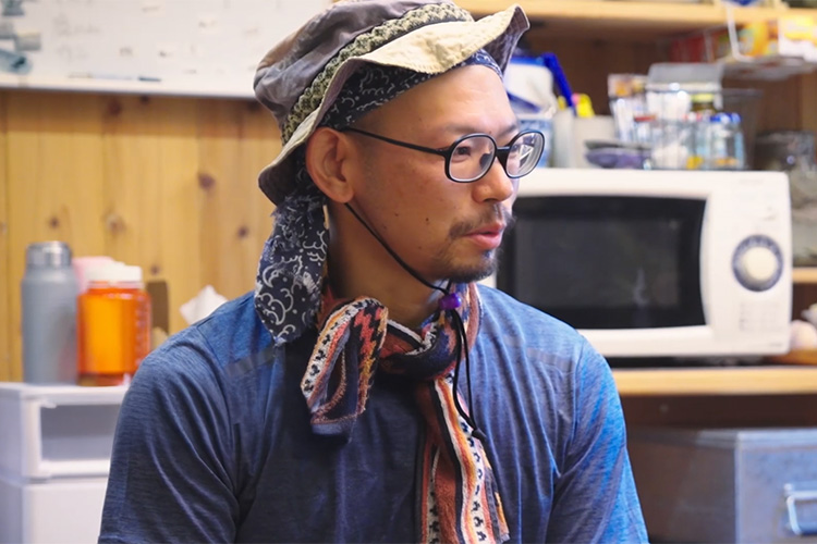 毎日ほぼ同じ時間に仕事を終えるという昇兵さん。仕事の後は家でゆっくりと過ごしたり、子どもたちと遊んだり、静かに過ごしているそうです
